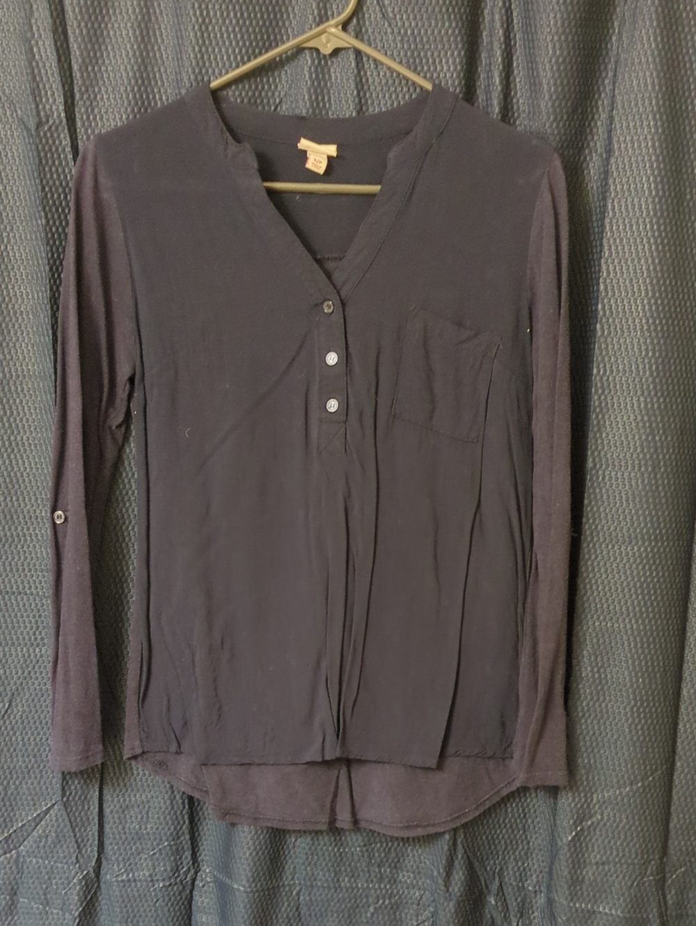 Women's Long-Sleeve V-Neck Button Front Top In Navy